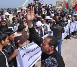 بالصور:صيادو غزة يتظاهرون رفضاً للحصار البحري