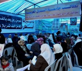 دائرة العمل النسائي تنظم وقفة تضامنية إسناداً للأسرى أمام مقر حقوق الانسان بغزة