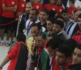 وصول المنتخب الفلسطيني لكرة القدم الى رام الله ولقاء الرئيس عباس