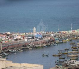 انطلاق قوافل الحرية وكسر الحصار من ميناء غزة ‫(1)‬.JPG