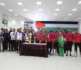 وصول المنتخب الفلسطيني لكرة القدم الى رام الله ولقاء الرئيس عباس