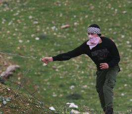 خاص فلسطين اليوم...الاحتلال يقمع مسيرة النبي صالح المنددة بالاستيطان