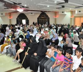 الجهاد الإسلامي تنظم إفطارا جماعياً وتوزع مئات المساعدات المالية للأيتام بغزة