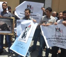 وزارة الإعلام تنظم وقفة تضامنية مع الأسرى