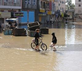 غزارة الأمطار تغرق شوارع كبيرة في بيت لاهيا (20).JPG