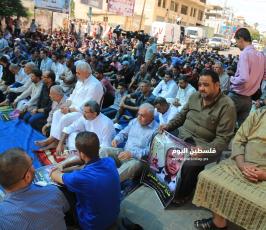 صلاة الجمعة امام الصليب ‫(35652104)‬ ‫‬.JPG