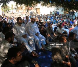 صلاة الجمعة امام الصليب ‫(35652105)‬ ‫‬.JPG