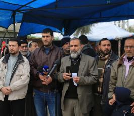 نقابة عمال فلسطين امام معبر بيت حانون شمال القطاع ‫(42467841)‬ ‫‬.JPG