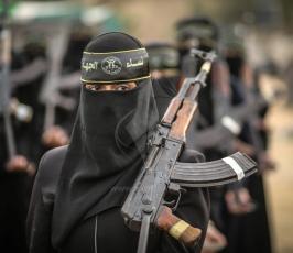 مقاتلات من الجهاد الاسلامي أثتاء دورة عسكرية  (58).JPG