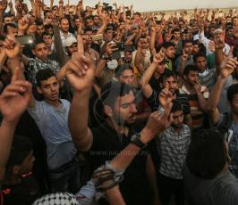 قادة الفصائل يشاركون المتظاهرين في مسيرة العودة ‫(41878054)‬ ‫‬.JPG