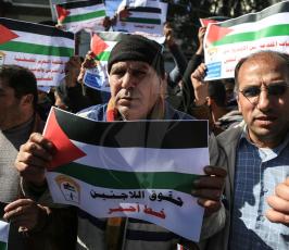 وقفة دعماً لحقوق اللاجئين ورفضاً لقرار التوطين ‫(42467841)‬ ‫‬.JPG