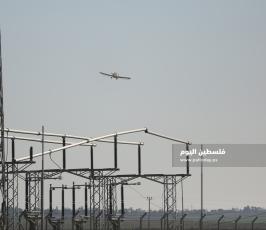 طائرات الاحتلال ترش المبيدات السامة على الأراضي الزراعية شرق قطاع غزة (3).JPG