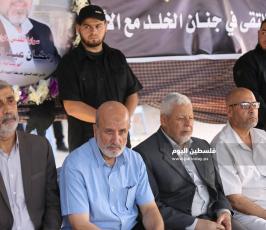 حشود جماهيرية بعزاء الدكتور رمضان (33).JPG