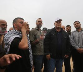 قيادة الجهاد الإسلامي تشارك في المتظاهرين في جمعة العمال  ‫(41878019)‬ ‫‬.JPG