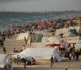 شاطئ بحر مدينة غزة (8).JPG