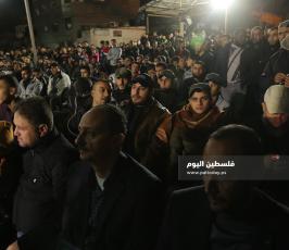 الوية الناصر صلاح الدين تكرم عائلة  قائد اركان المقاومة بهاء أبو العطا خلال حفل تابين شهداء صيحة الفجر (3).JPG