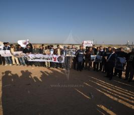 وقفة الصحفيين غزة تنديدا باستشهاد الزميل ياسر مرتجى  بيد قناصة الإحتلال (5).jpeg