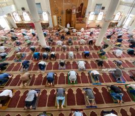 صلاة الجمعة 13.jpg