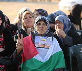 وقفة تضامنية مع الاسرى في مخيمات العودة شرق غزة (14).JPG