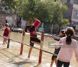غزارة الأمطار تغرق شوارع كبيرة في بيت لاهيا (9).JPG