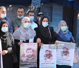 خيمة الاعتصام مع الاسير ماهر الاخرس (4).JPG