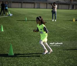 اطفال مبتورين  ‫(178603273)‬ ‫‬.jpg