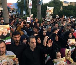 حشود غفيرة في الأهواز تشارك في تشييع جثماني الشهيدين سليماني والمهندس  (2).jpg