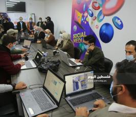 الرابطة الإسلامية تطلق الحملة الإلكترونية طالب مش دينار (8).JPG