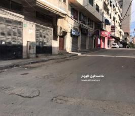 .. محلات تجارية تغلق أبوابها بغزة (4).jpg