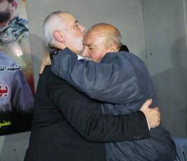 هنية  خلال تأدية واجب العزاء بالقائد الكبير بهاء ابو العطا ‫(35127812)‬ ‫‬.jpeg