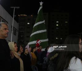 اضاءة شجرة الميلاد بغزة (5).JPG