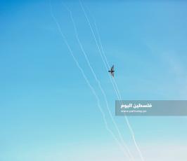 صواريخ تجريبية تجاه البحر (1).JPG