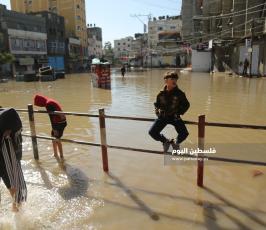 غزارة الأمطار تغرق شوارع كبيرة في بيت لاهيا (13).JPG
