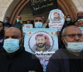 وقفة تضامنا مع الاسير ماهر الاخرس في دير البلح4.jpg