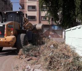 تنظيف مقبرة حي الشجاعية في شارع بغداد (2).jpg