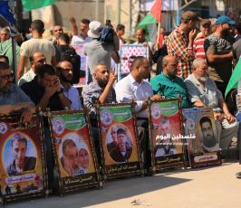 وقفة تضامنية مع الأسرى فى سجون الاحتلال ‫(38928913)‬ ‫‬.JPG