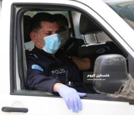 انتشار عناصر السلطة بعد اغلاق الضفة بسبب تفشي كورونا وعودة العالقين من الخارج (12).jpg