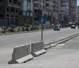 مكعبات اسمنتية بالقرب من رصيف كورنيش البحري (12).JPG