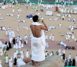 حجاج على جبل عرفات ‫(38535686)‬ ‫‬.jpg