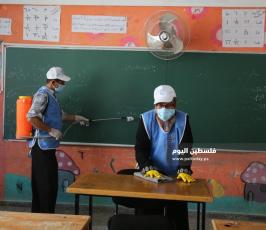 تعقم المدارس بغزة استعدادا للموسم الدراسي (12).jpeg