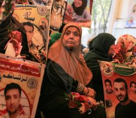 اعتصام اهالى الاسرى  ‫(42336780)‬ ‫‬.JPG