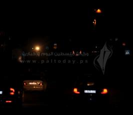 في ظل انقطاع الكهرباء.. عدسة فلسطين اليوم تتجول في شوارع غزة