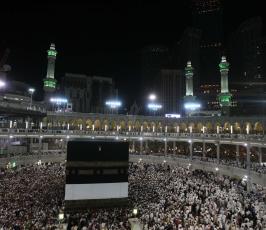 حجاج بيت الله يستعدون للوقوف بعرفة