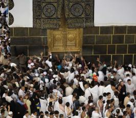 حجاج بيت الله يستعدون للوقوف بعرفة