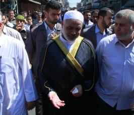 آلاف الفلسطينيين يخرجون نصرة للرسول محمد بغزة