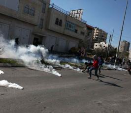 خاص فلسطين اليوم. إصابات ومواجهات أمام معتقل "عوفر" قرب رام الله