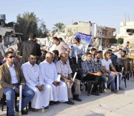 وزارة الاعلام  تقيم احتفالا للصحفيين بمناسبة عيد الاضحى على أنقاض المنازل المدمرة في بلدة خزاعة