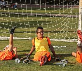 دوري كرة القدم بين أشبال وزهرات مبتوري الأقدام في غزة برعاية الصليب الأحمر  (1).JPG