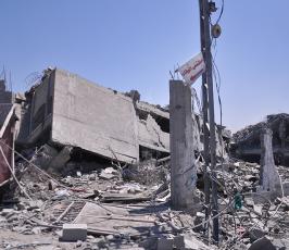 صور الدمار الذي لحق بحي الشعف شرق مدينة غزة