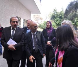 السفير اليابانى يزور قسم الحضانة في مجمع الشفاء الطبي ‫(1)‬ ‫‬